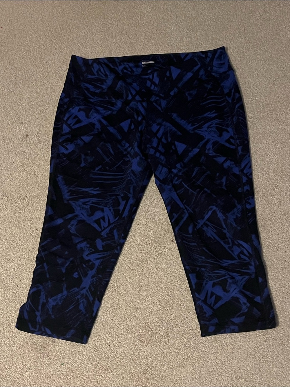 Old Navy Blue and Black Patterned Capri Leggings